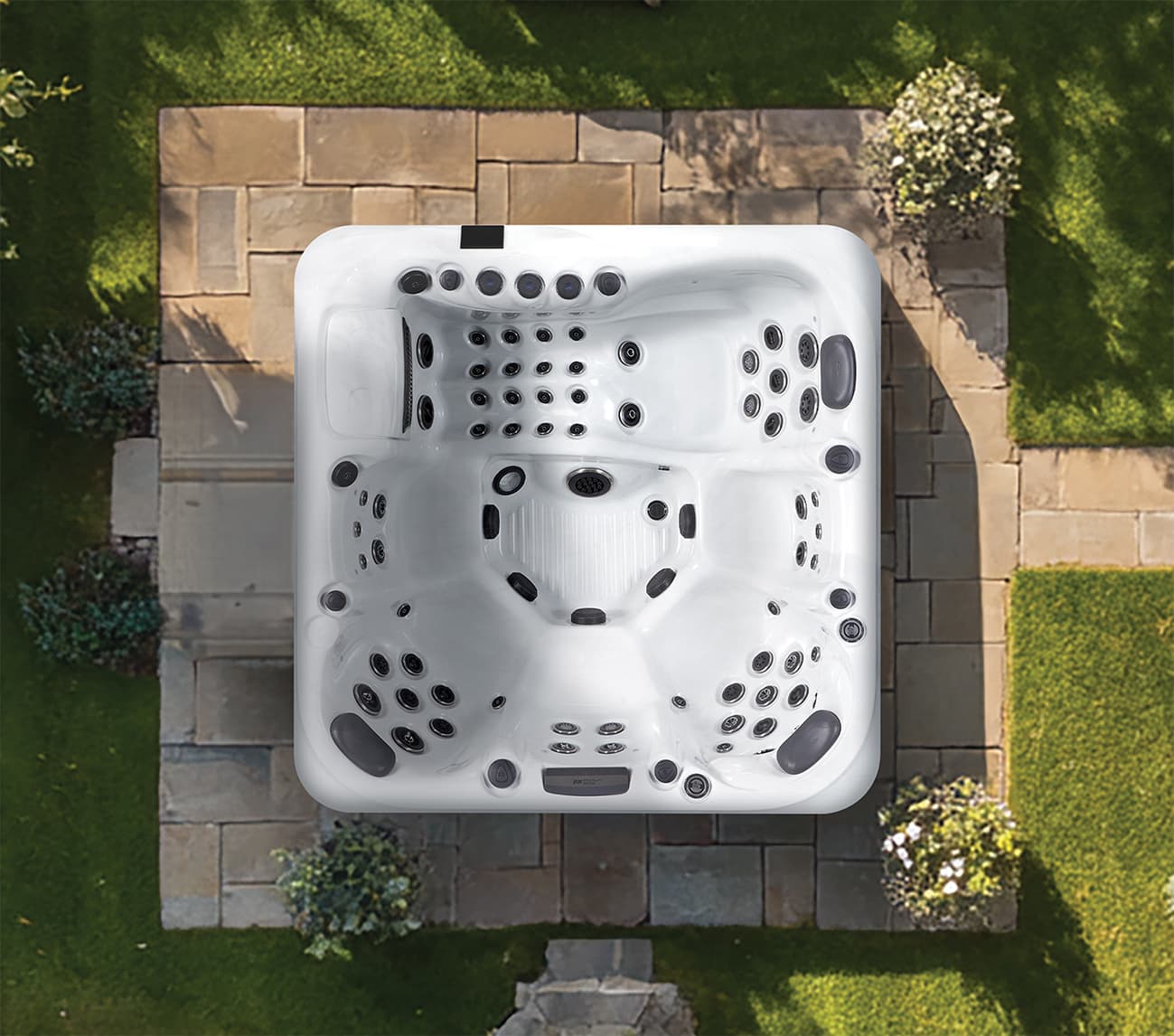 Florence hot tub by Platinum Spas