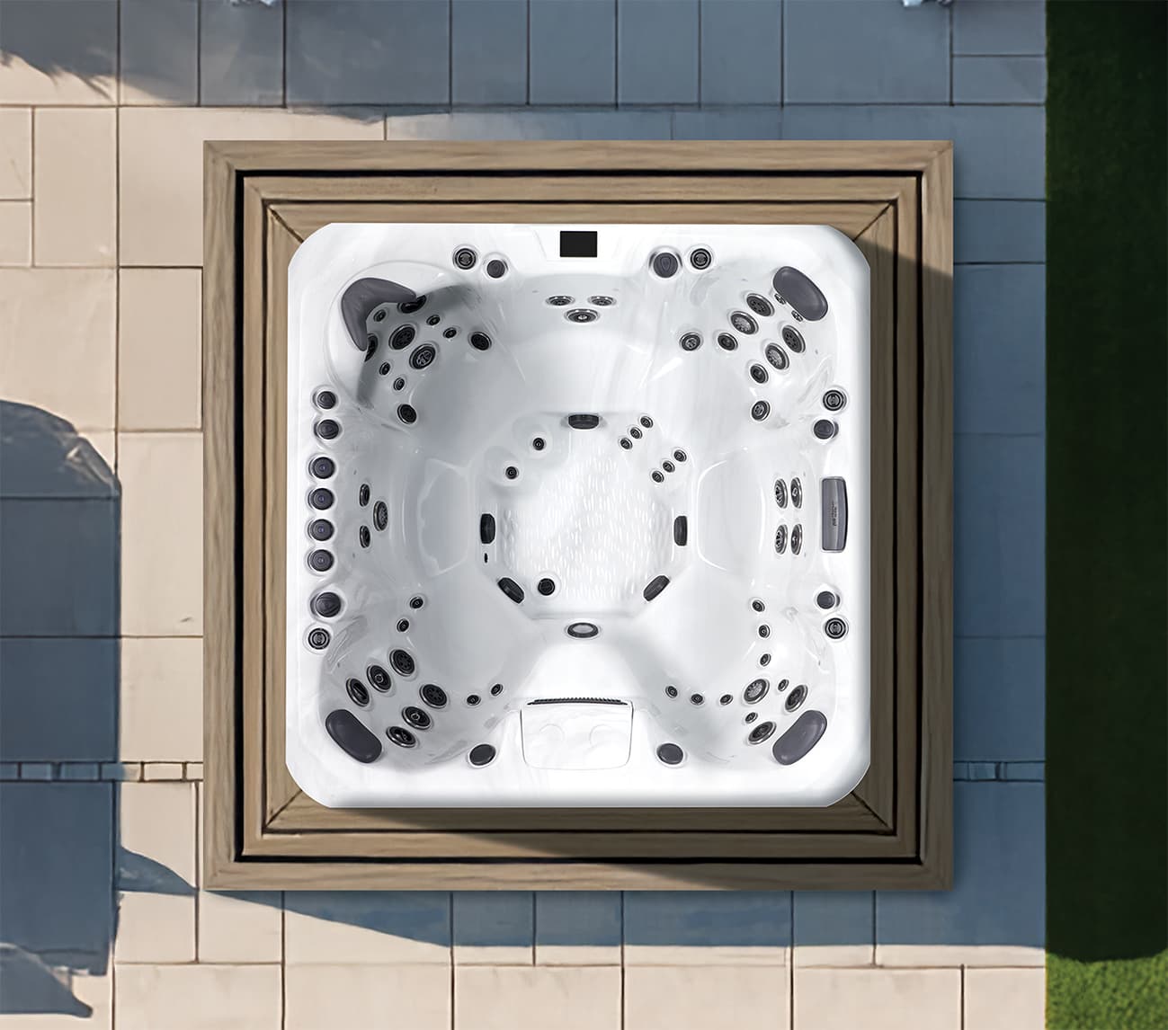 Oslo hot tub by Platinum Spas